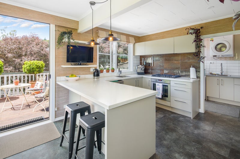 Property Valuation for 18 Chichester Drive, Pinehaven, Upper Hutt