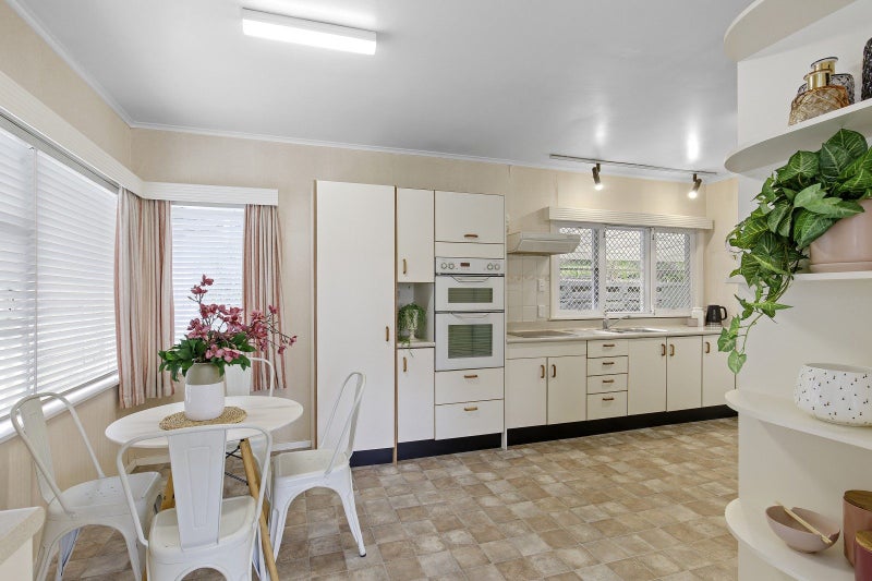 214 Waddington Drive, Naenae, Lower Hutt - Carousel 2