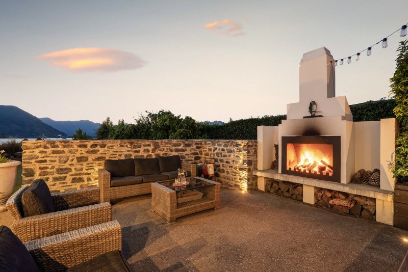 5 Clearview Street, Wanaka - Carousel 1