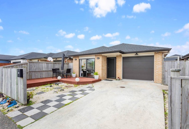 10 Silver Beech Street, Takanini, Auckland - Carousel 1