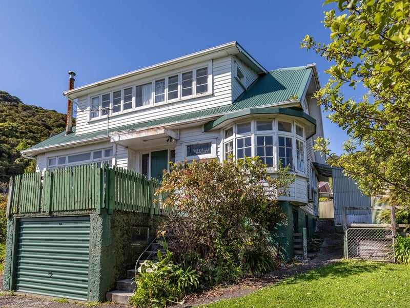 12 Smith Street, Greymouth, Greymouth - Carousel 1
