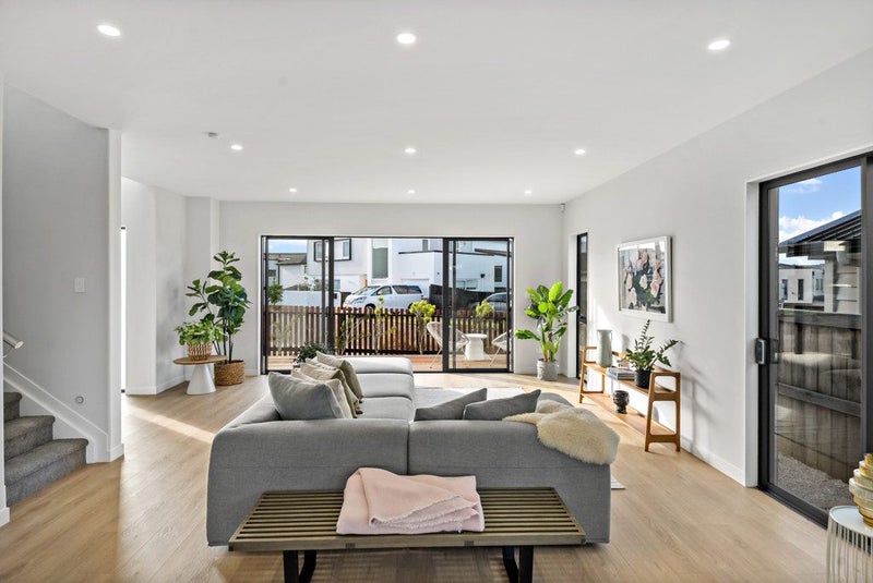 21 La Bella Road, Hobsonville, Auckland - Carousel 2