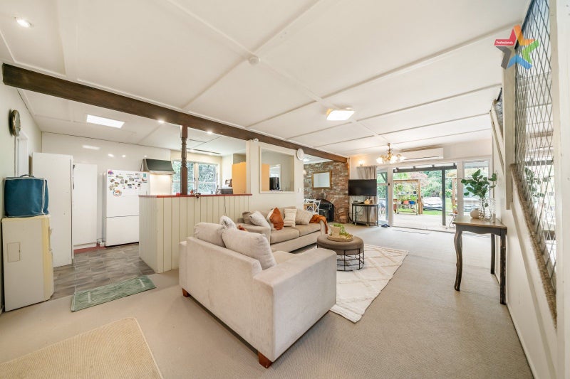 46/48 Maymorn Road, Te Mārua, Upper Hutt - Carousel 2