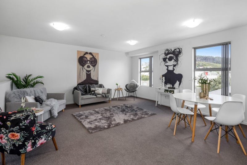 6/44 Owen Street, Newtown, Wellington - Carousel 1