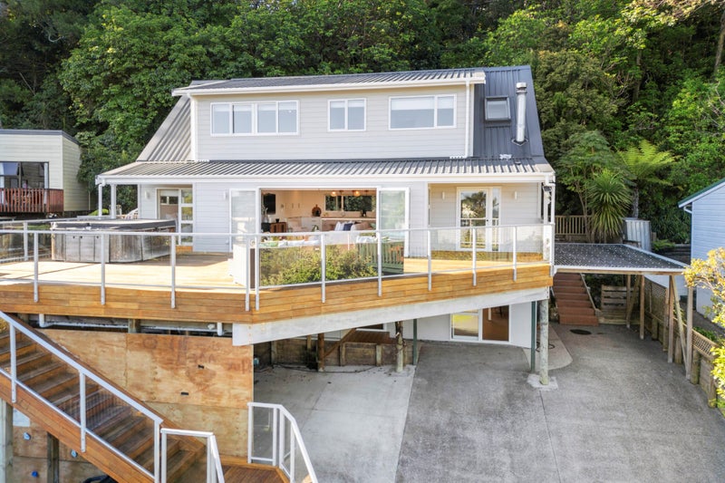 9 Mckenzie Avenue, Arkles Bay, Whangaparaoa - Carousel 1