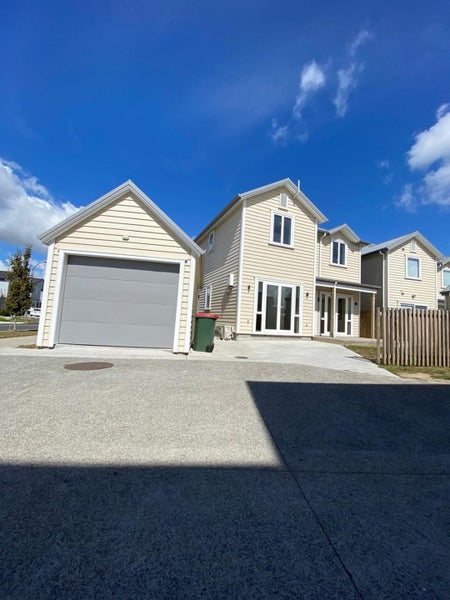 26 Warbler Crescent, Papakura, Papakura - Carousel 2