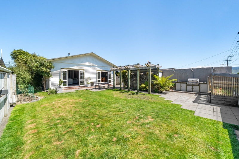 17 McParland Street, Ebdentown, Upper Hutt - Carousel 1