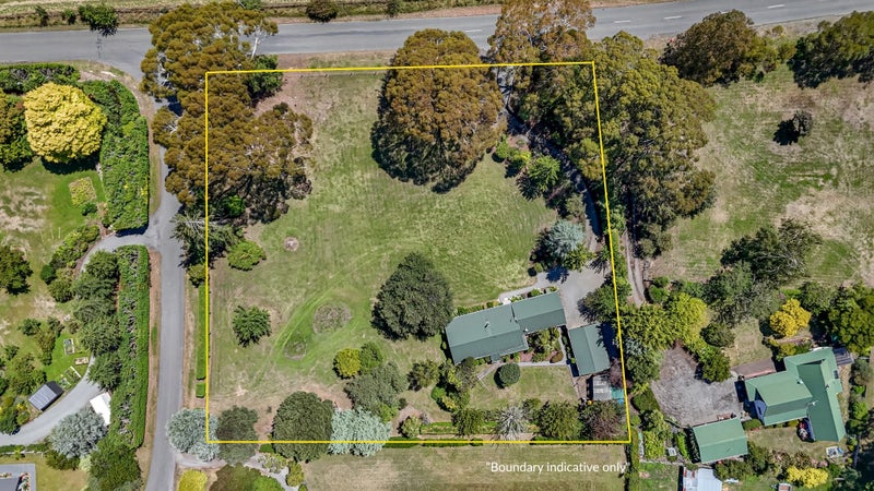 73 Chinnerys Road, Woodend, Woodend - Carousel 2