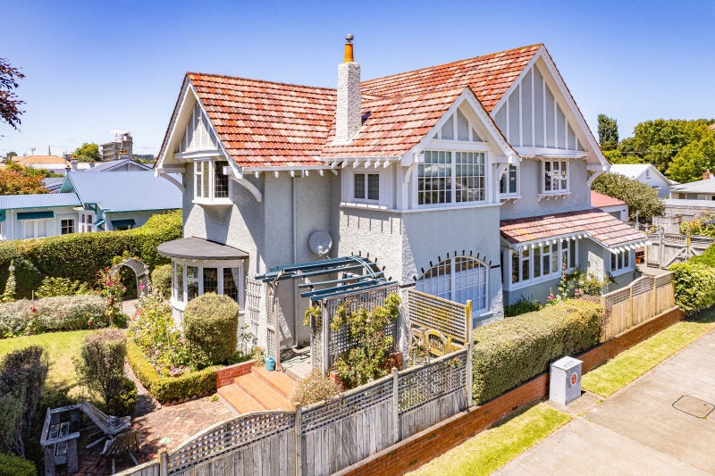 299 Saint Hill Street, Whanganui - Carousel 1