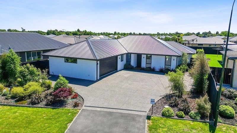 8 Glenmark Drive, Darfield, Darfield - Carousel 1