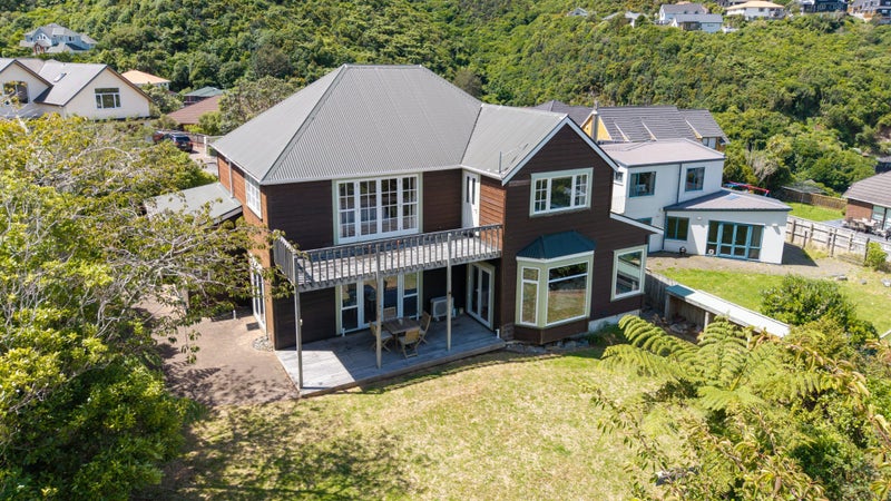 11 Ridvan Grove, Ngaio, Wellington - Carousel 1