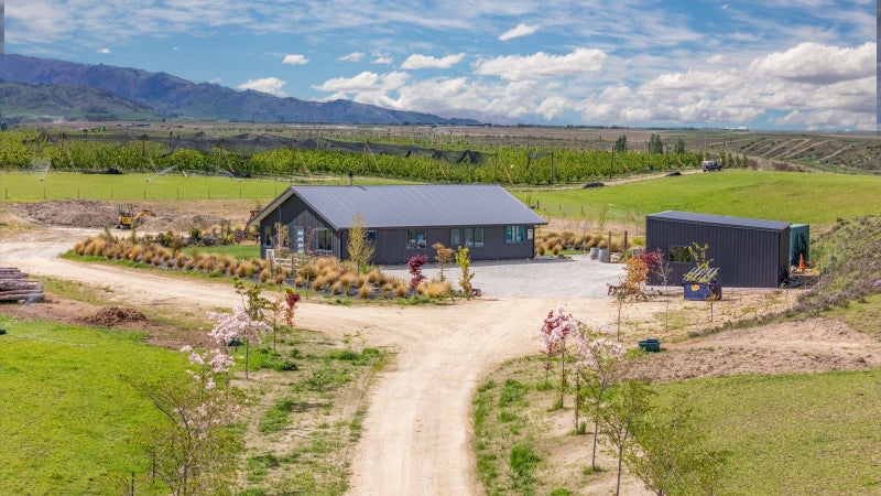 27 Lapins Way, Waikerikeri, Alexandra - Carousel 1