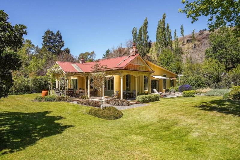 697 Leader Road East, Ferniehurst, Cheviot - Carousel 1