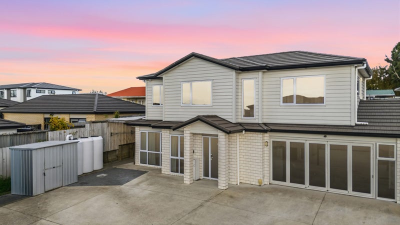 13 Orona Way, Papatoetoe, Auckland - Carousel 1