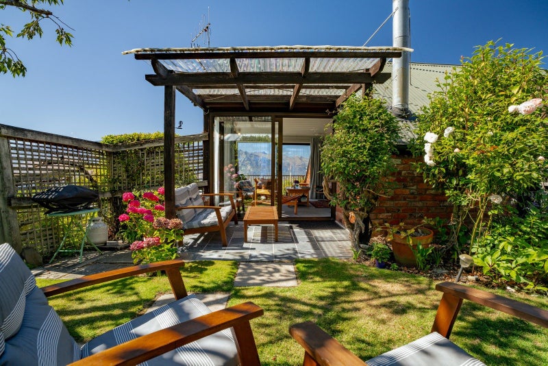 7 Wynyard Crescent, Fernhill, Queenstown - Carousel 2