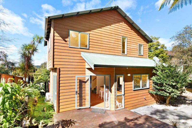 25 Shetland Street, Glen Eden, Auckland - Carousel 2