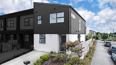 16 Paterae Lane, Flat Bush, Auckland - Carousel 1