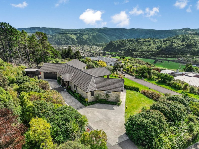 56 Mount Marua Way, Timberlea, Upper Hutt - Carousel 2
