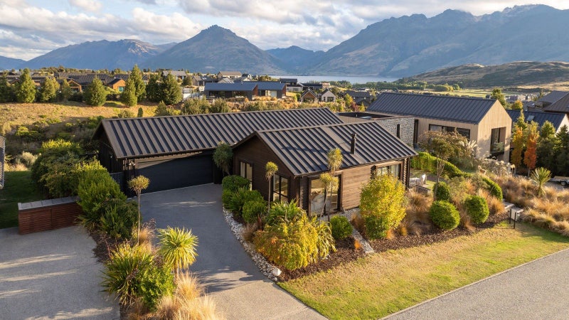 22 McKellar Drive, Jacks Point, Queenstown - Carousel 2