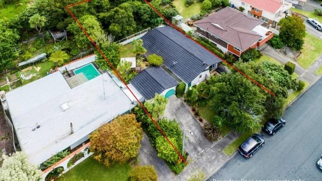 40 Stapleford Cres, Browns Bay, North Shore City, Auckland - Carousel 2