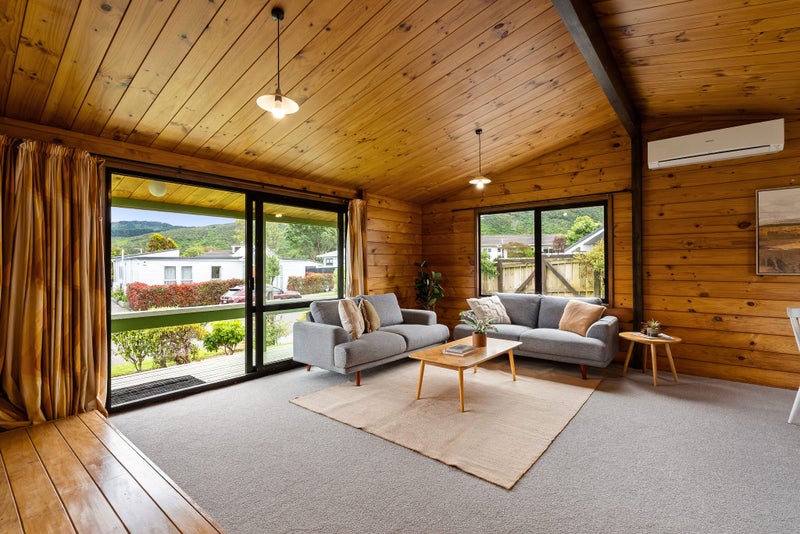 19 John Witton Drive, Crofton Downs, Wellington - Carousel 2