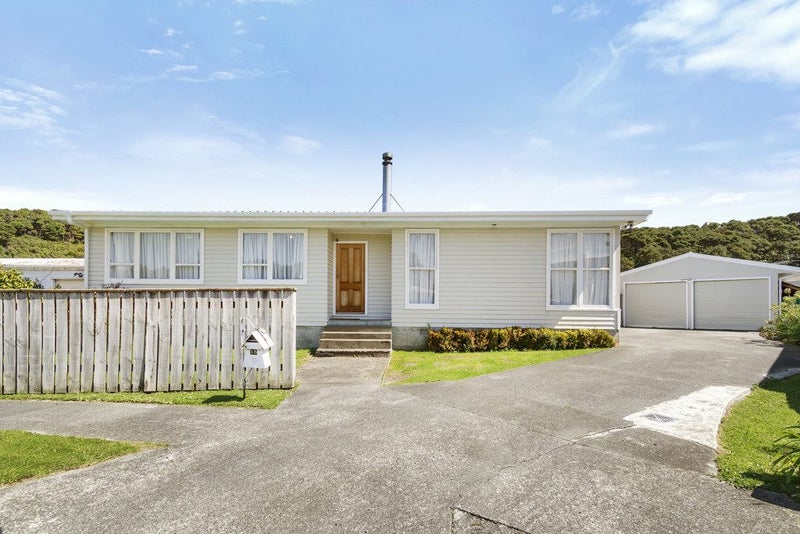 15 Kerepehi Grove, Wainuiomata, Lower Hutt - Carousel 1