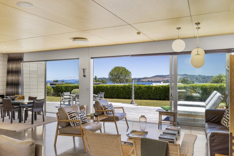 12 Kurapoto Lane, Rainbow Point, Taupo - Carousel 2
