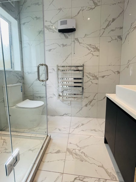 3 Pae Lane, Flat Bush, Auckland - Carousel 4