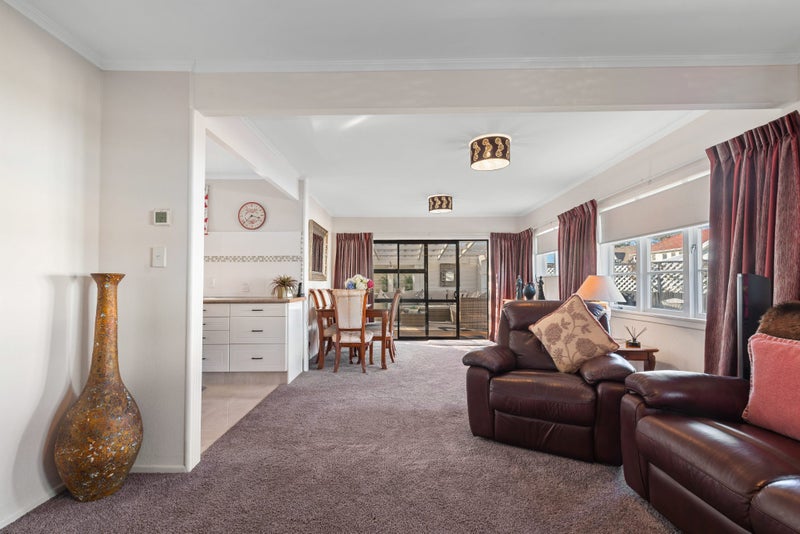 7 Holland Street, Glenholme, Rotorua - Carousel 2