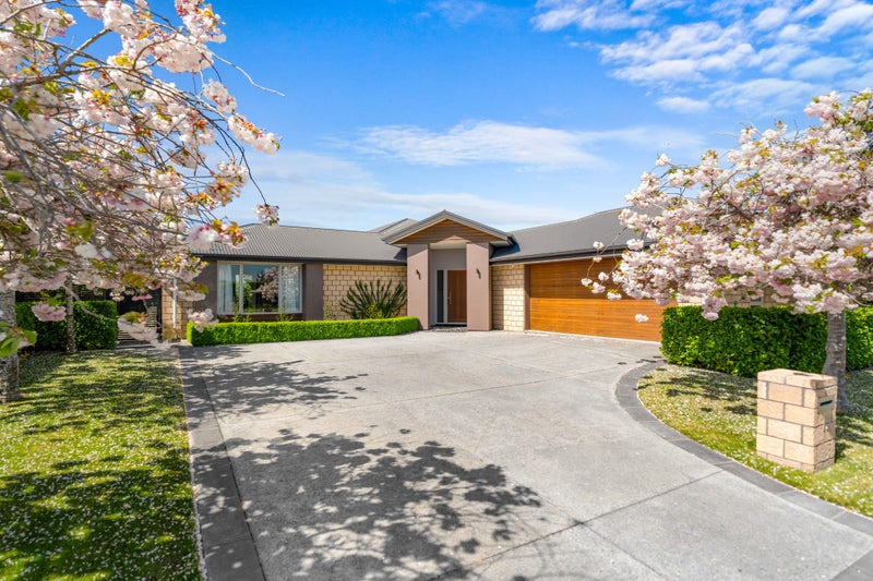 15 Westpark Drive, Burnside, Christchurch - Carousel 1