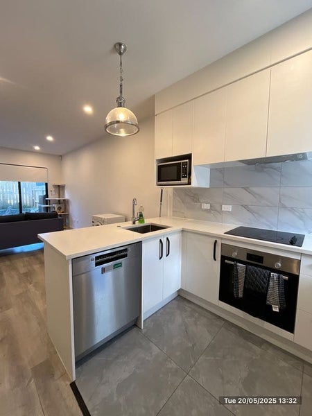 5/241 Don Buck Road, Massey, Auckland - Carousel 2