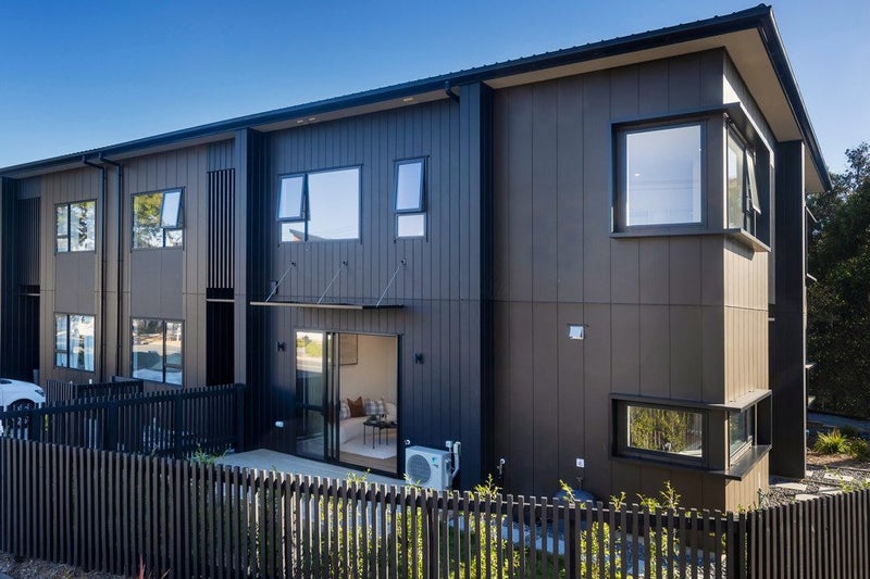 2 Olympus Street, Mount Albert, Auckland - Carousel 1