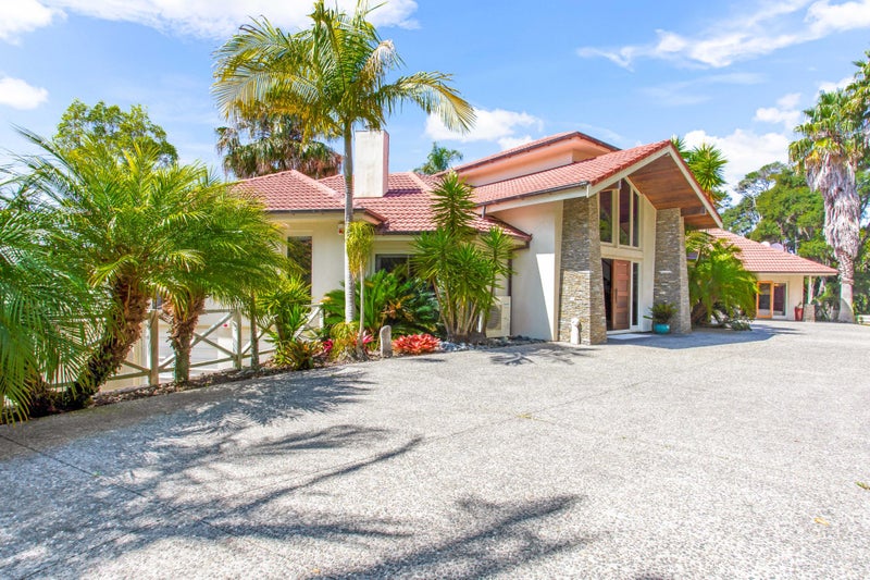 131 Point View  Drive, East Tamaki Heights, Manukau City, Auckland - Carousel 1