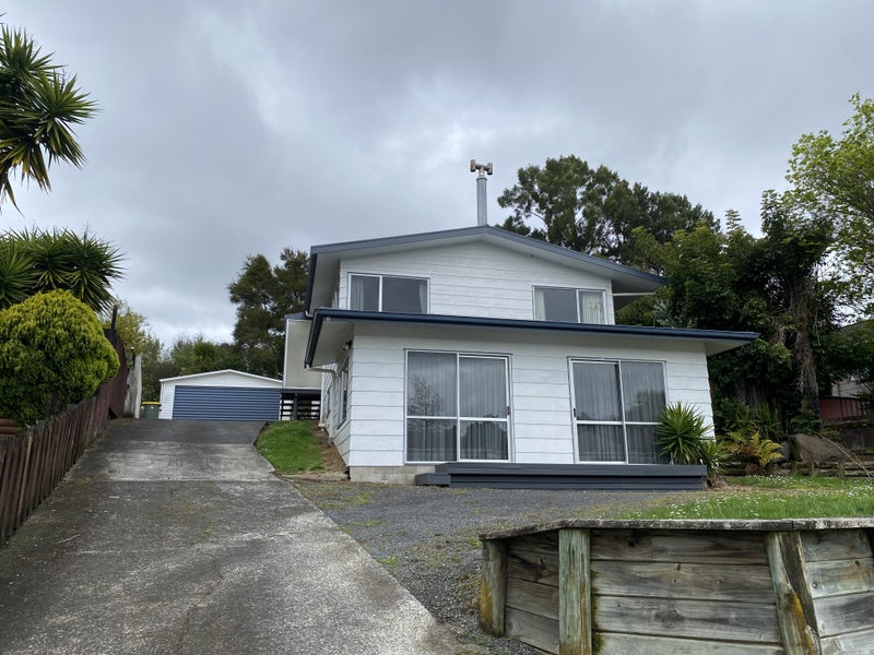 15 Matipo Crescent, Pukete, Hamilton - Carousel 1