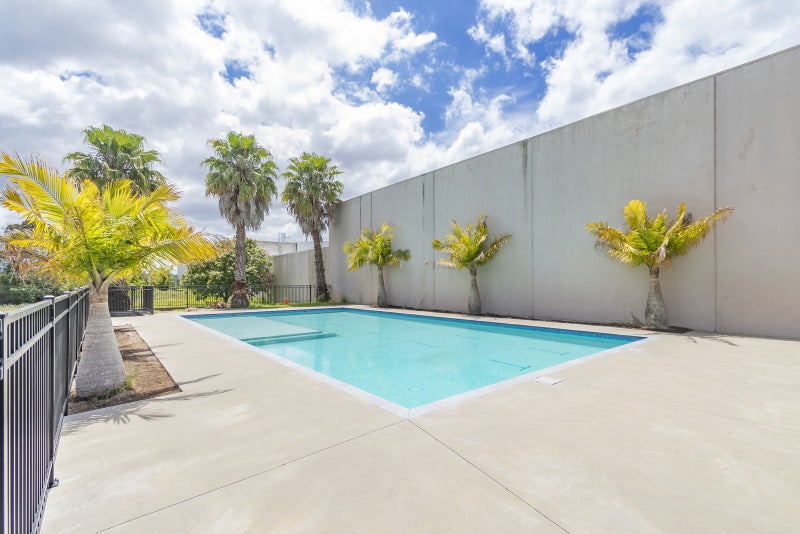 24B/30 Westward Ho, Glen Eden, Waitakere - Carousel 1