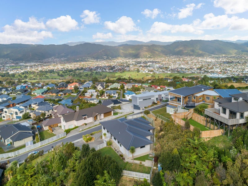 4 Winifred Way, Belmont, Lower Hutt - Carousel 29