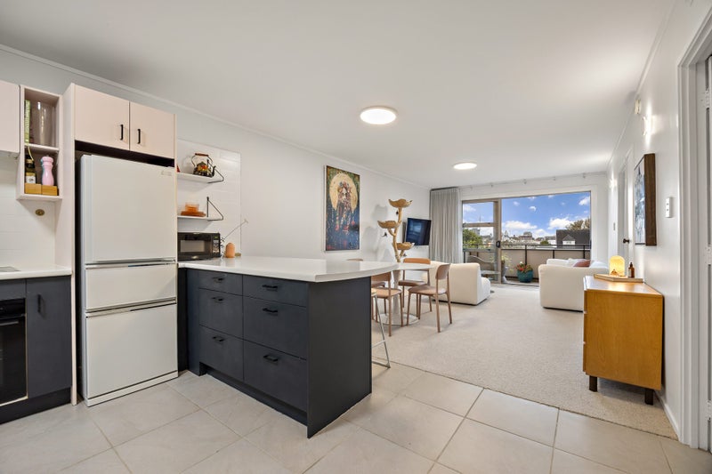 18/44 Esplanade Road, Mount Eden, Auckland - Carousel 1