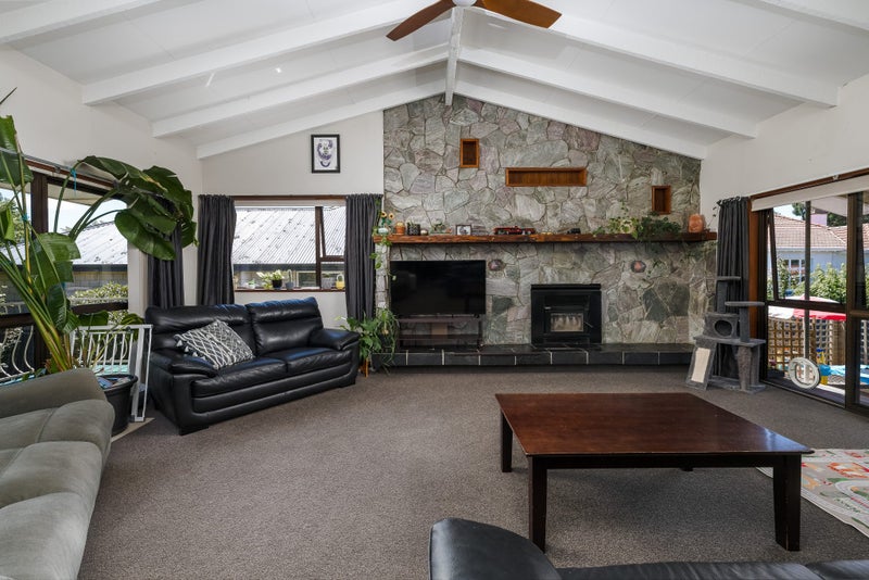 4 Redwood Street, Temuka - Carousel 2