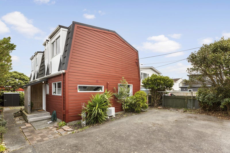 3/58 Brussels Street, Miramar, Wellington - Carousel 1