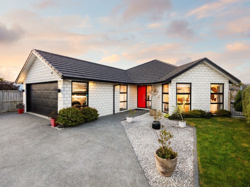 18 Teatree Close, Huntington, Hamilton - Carousel 1