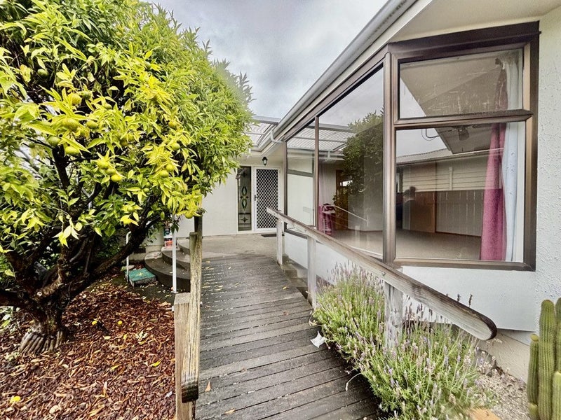 3 Surrey Street, Taradale, Napier, Hawke's Bay - Carousel 13