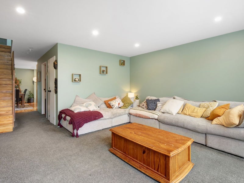 25A Bell Street, Tawa, Wellington - Carousel 2