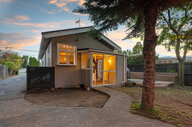 6 Lionel Street, Avonside, Christchurch - Carousel 2