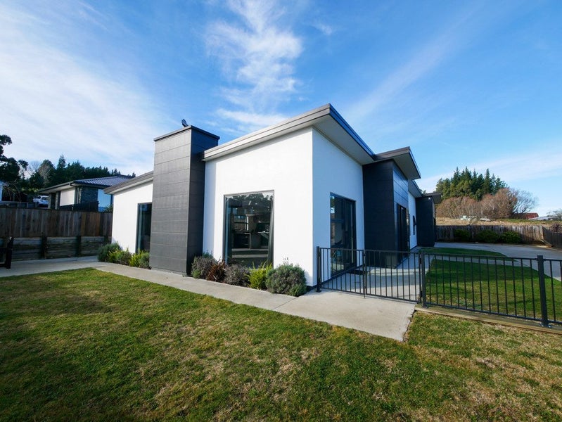 15 Abbeyfield Close, Abbotsford, Dunedin - Carousel 17