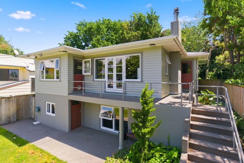 25 Glen Road, Raumati South, Paraparaumu - Carousel 1