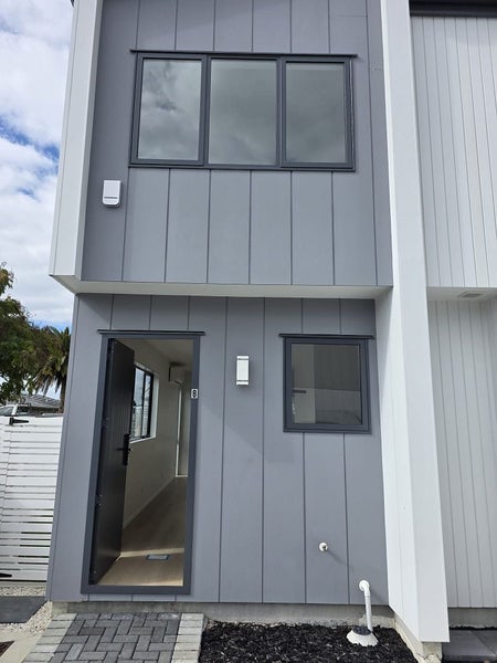 8/234 Te Atatu Road, Te Atatu South, Auckland - Carousel 2