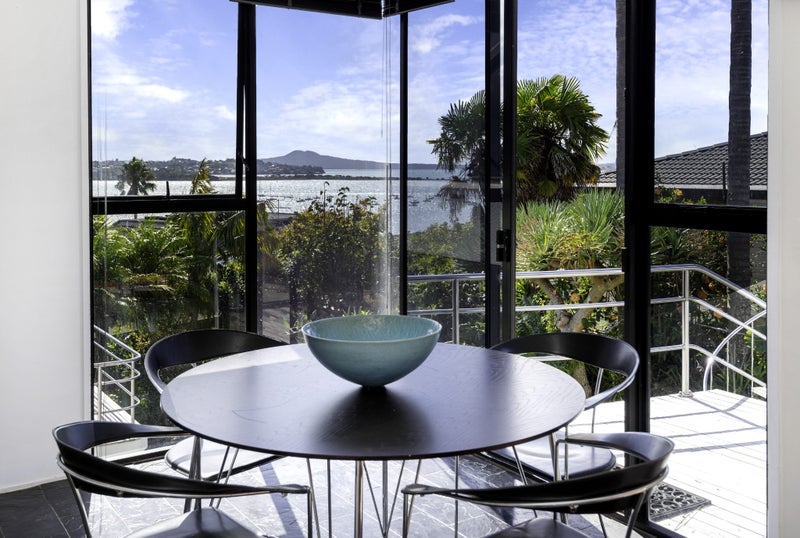 14 Eclipse Place, Half Moon Bay, Auckland - Carousel 2