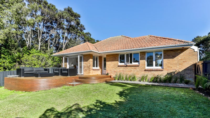 87 Tanekaha Road, Titirangi, Auckland - Carousel 1