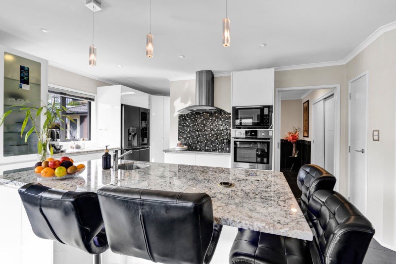 40 Redwood Crescent, Hurdon, New Plymouth - Carousel 2