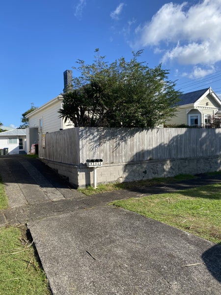 3/19 Parrish Road, Sandringham, Auckland - Carousel 1